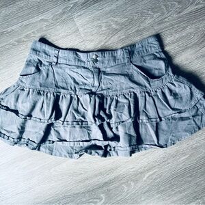 Social Collision gray tiered mini skirt XL